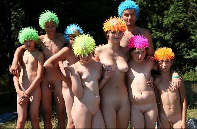 Naked picnic in nature Purenudism